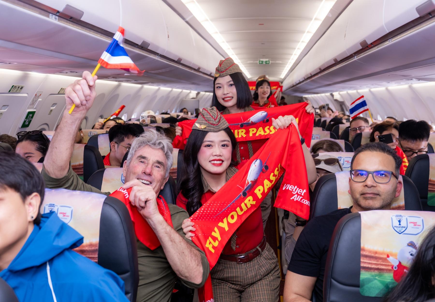 Trước giờ G chung kết Vi&ecirc;̣t Nam - Thái Lan, một &ldquo;kh&aacute;n đ&agrave;i tr&ecirc;n kh&ocirc;ng&rdquo; đã sẵn sàng! - Ảnh 1.
