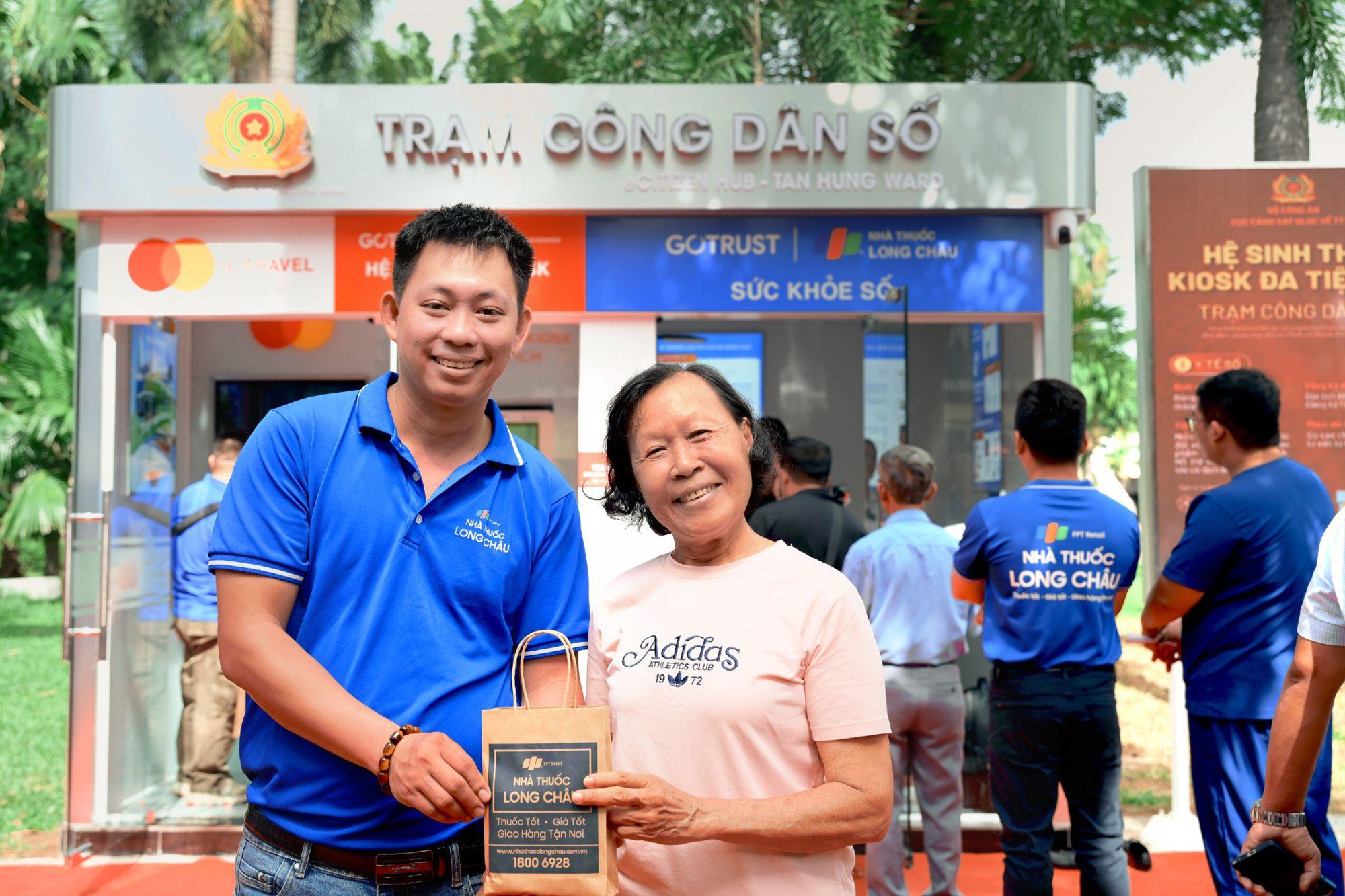 Một sáng kiến cải cách hành chính của Công an TP.HCM đang đưa tiện ích số “bám rễ sâu” hơn vào đời sống- Ảnh 2.