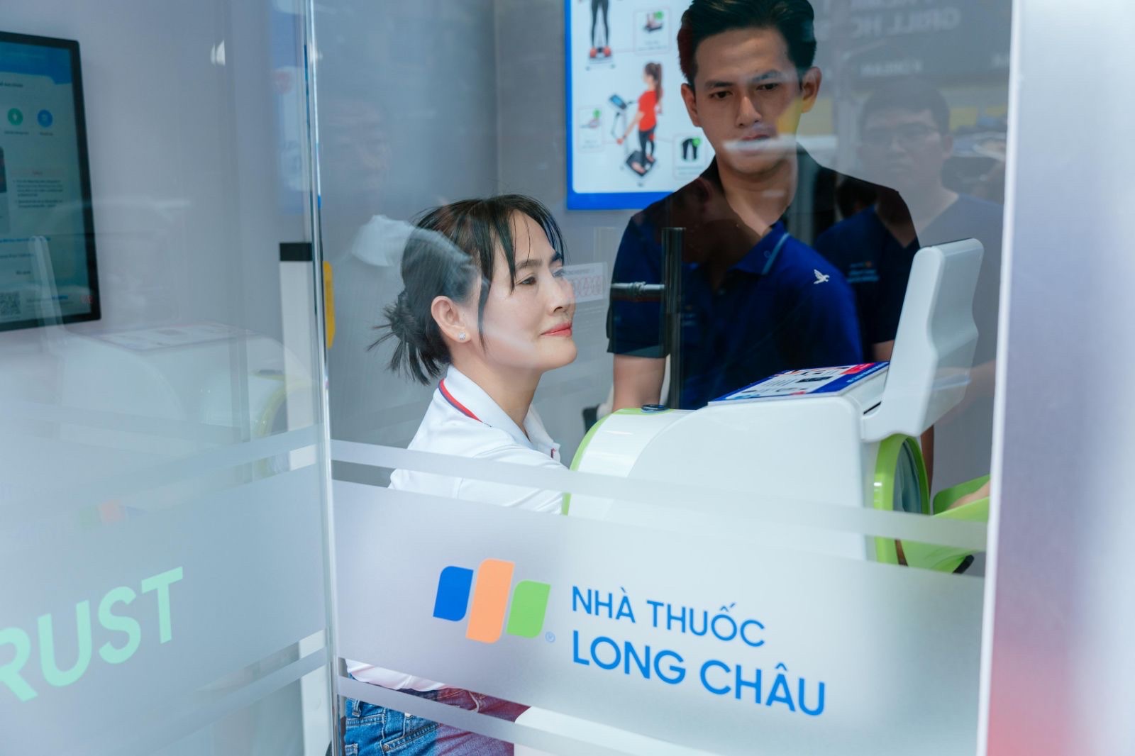 Một sáng kiến cải cách hành chính của Công an TP.HCM đang đưa tiện ích số “bám rễ sâu” hơn vào đời sống- Ảnh 4.