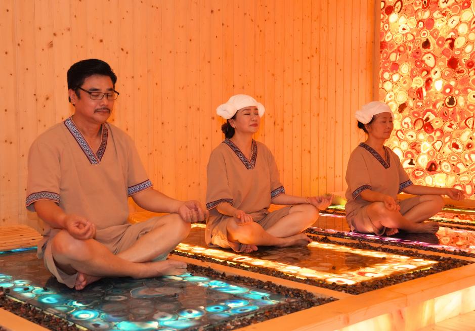 M&oacute;n qu&agrave; Vu Lan v&ocirc; gi&aacute;: C&ugrave;ng cha mẹ vun đắp b&igrave;nh y&ecirc;n tại Phương Đ&ocirc;ng Asahi - Ảnh 1.
