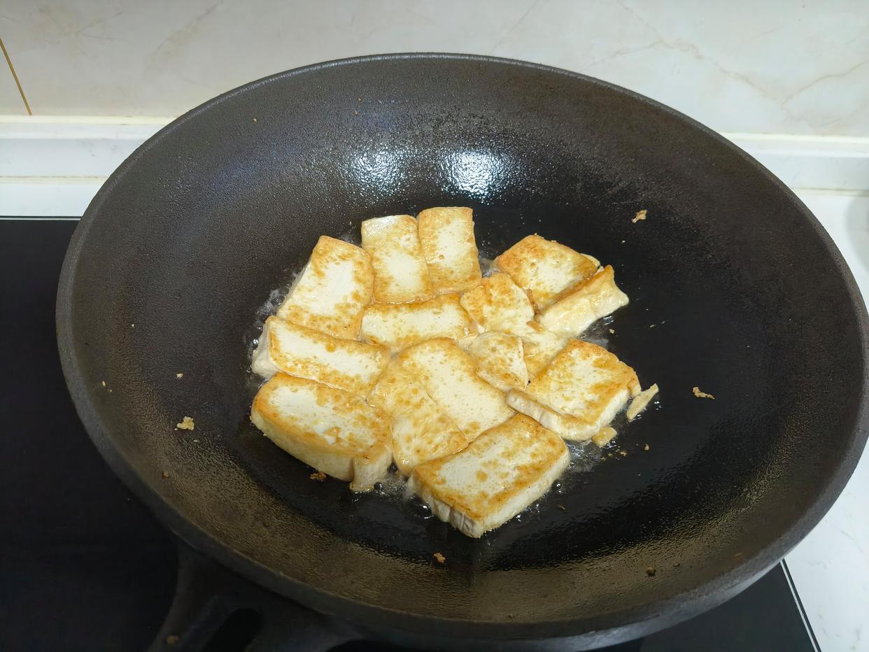 Bữa tối chỉ c&oacute; 3 m&oacute;n nấu đơn giản m&agrave; lại ngon, con trai t&ocirc;i reo l&ecirc;n: "Ngon tuyệt, con sẽ b&eacute;o l&ecirc;n mất!"- Ảnh 9.