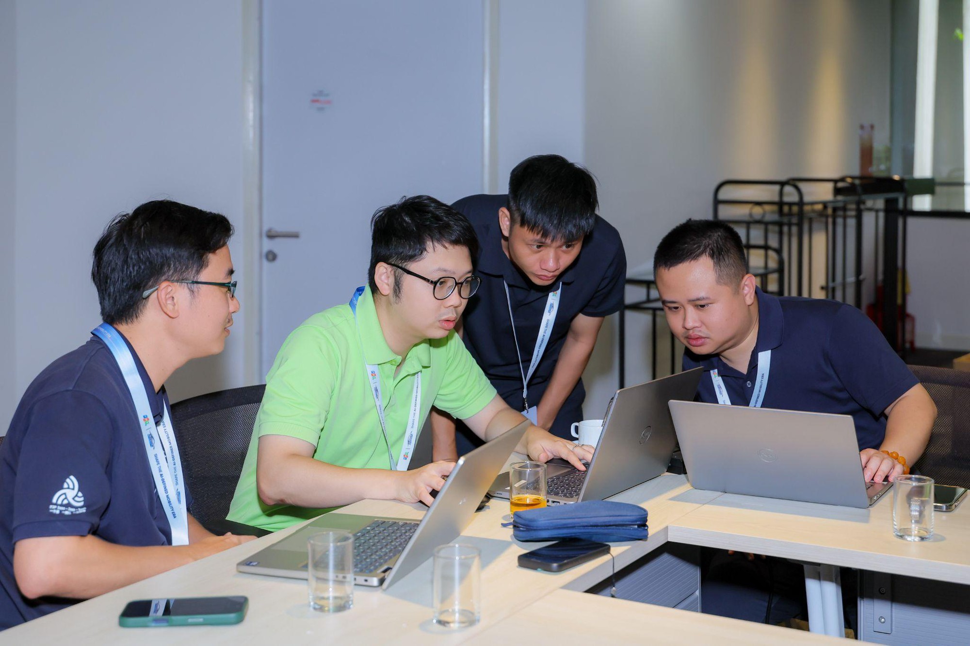 Nhiều s&aacute;ng kiến AI nổi bật xuất hiện tại Automotive Hackathon 2026 do FPT tổ chức - Ảnh 2.