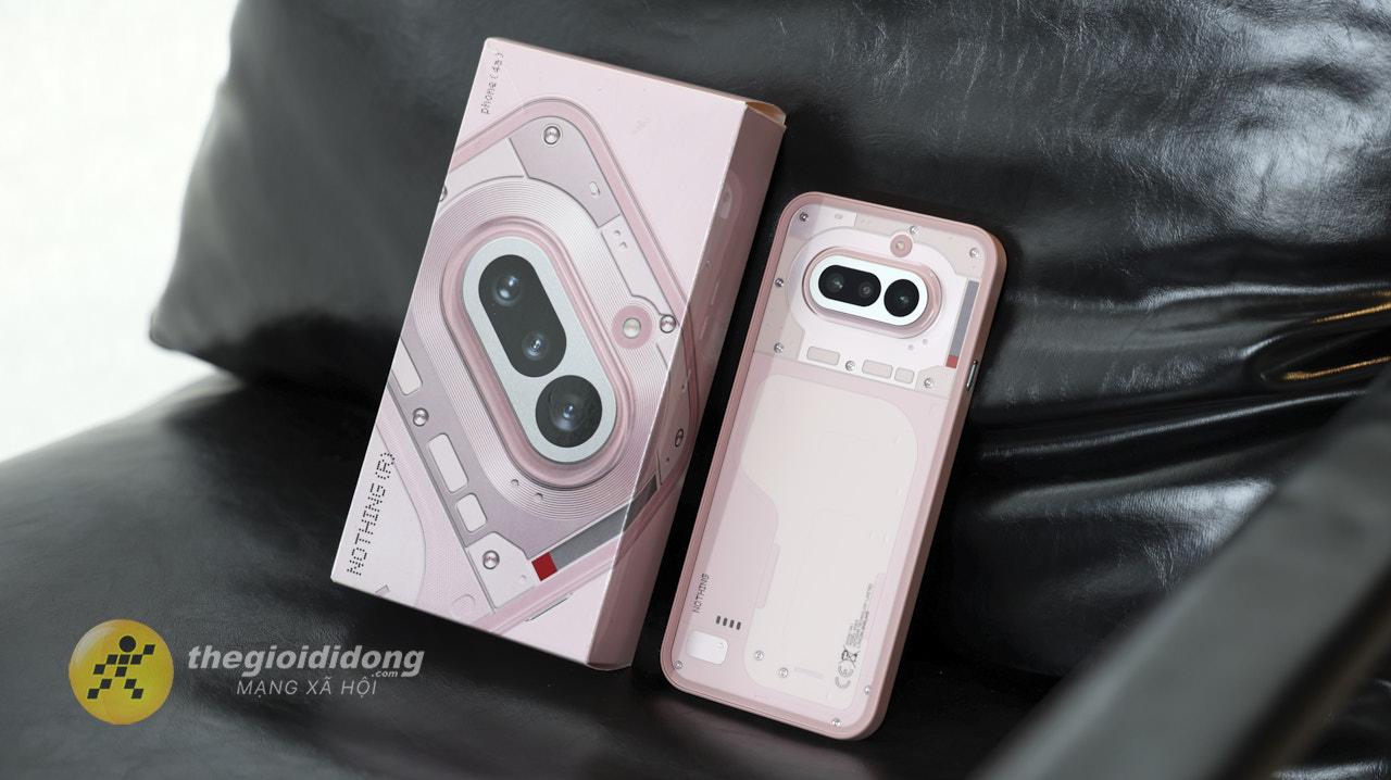 Tr&ecirc;n tay Nothing Phone (4a) Pro: C&aacute;c &ocirc;ng lớn tầm trung phải d&egrave; chừng - Ảnh 1.