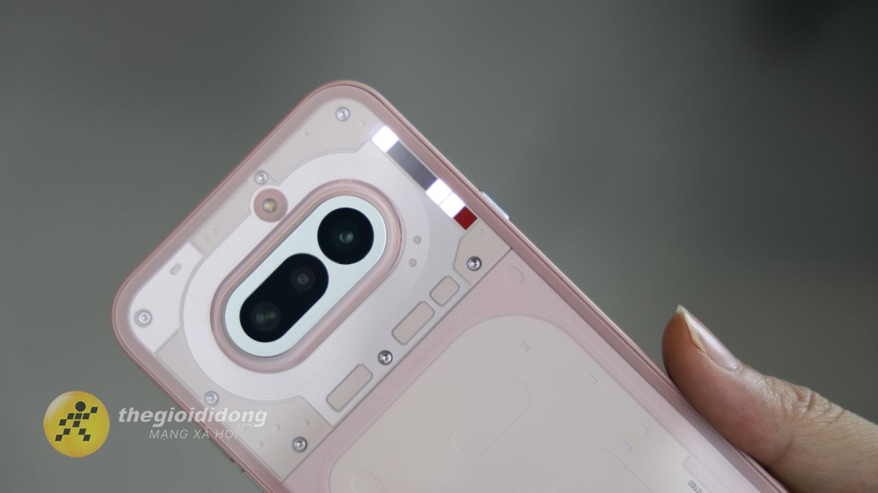 Tr&ecirc;n tay Nothing Phone (4a) Pro: C&aacute;c &ocirc;ng lớn tầm trung phải d&egrave; chừng - Ảnh 3.