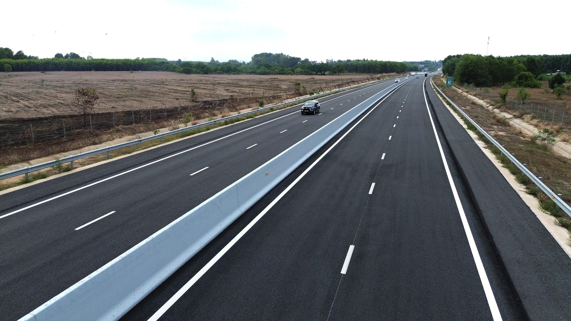 &rlm;Thủ phủ Logistics - du lịch miền Nam trỗi dậy: Giới chuy&ecirc;n gia săn t&igrave;m bến đỗ an cư tại Blanca City&rlm; - Ảnh 2.