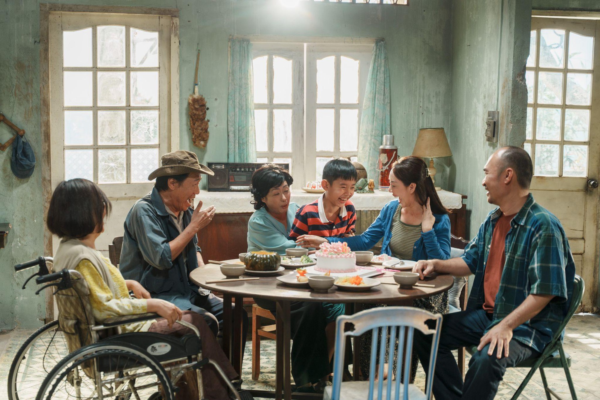 Quý Tử Vượt Giàu: Thu Trang - Tiến Luật ăn ý nhưng chưa phải cái tên gây bất ngờ nhất- Ảnh 1.
