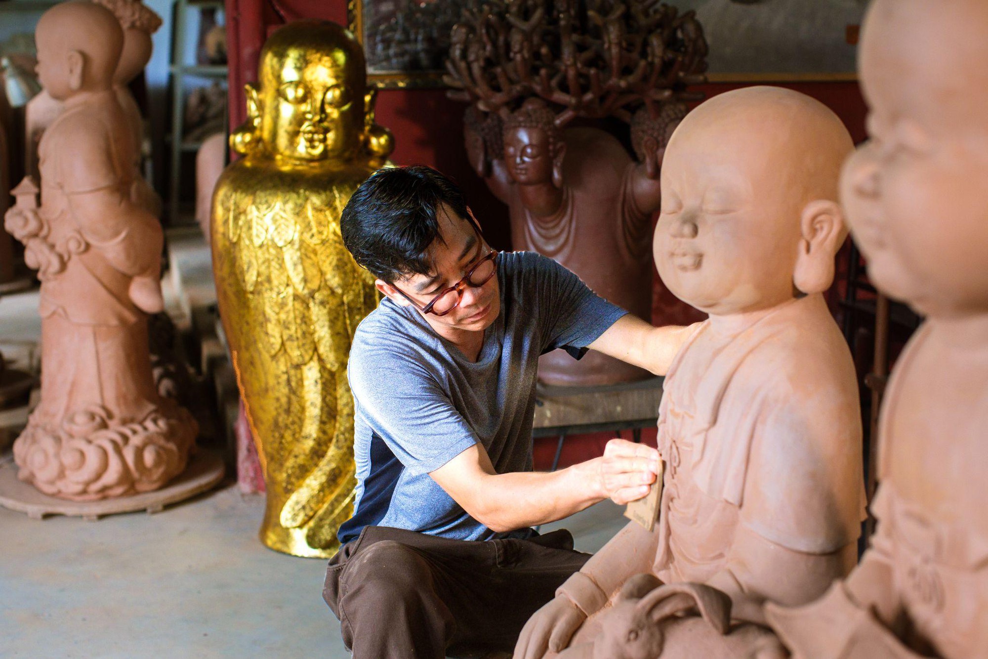 “Đã mắt” ngắm các kiệt tác trong triển lãm gốm tâm linh có quy mô lớn nhất Việt Nam tại núi Bà Đen- Ảnh 4.