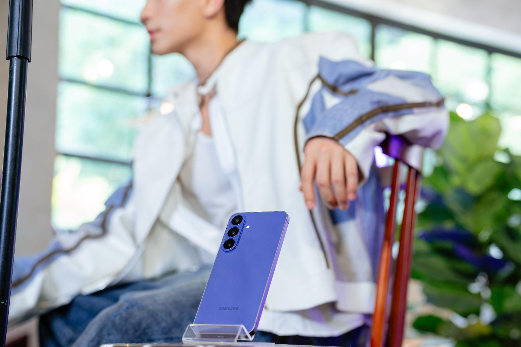 Từ nụ hôn đầu đến lần cột mốc thăng tiến sự nghiệp, Galaxy S26 FE tái hiện sống động khoảnh khắc Epic của người dùng- Ảnh 4.