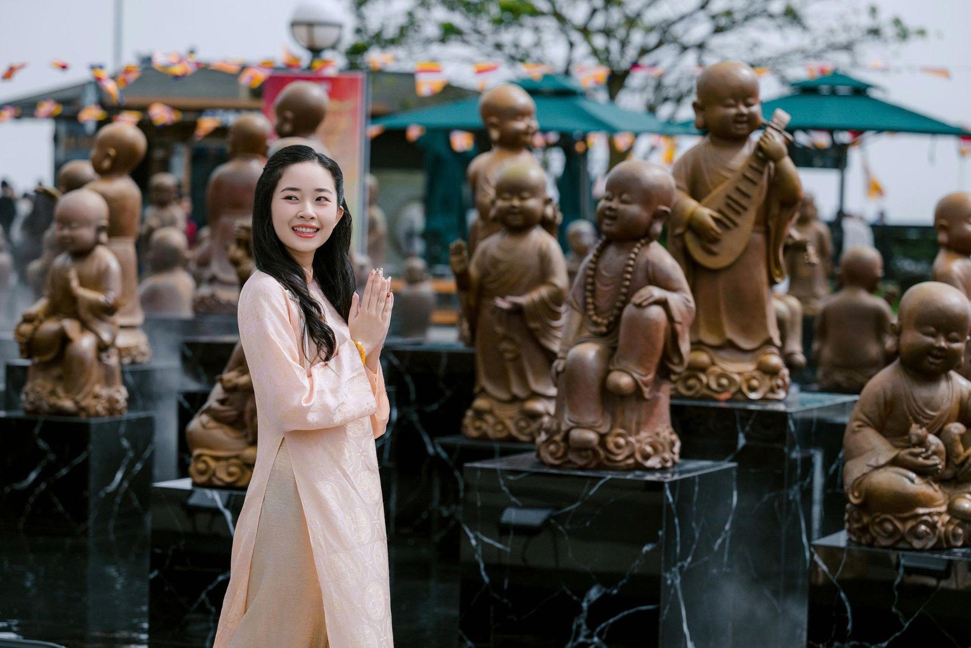 “Đã mắt” ngắm các kiệt tác trong triển lãm gốm tâm linh có quy mô lớn nhất Việt Nam tại núi Bà Đen- Ảnh 5.