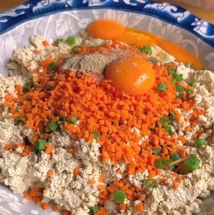 Đậu phụ đừng nấu canh, rán hoặc sốt cà chua nữa: Đây là công thức "hô biến" đậu phụ mới lạ, siêu ngon- Ảnh 3.