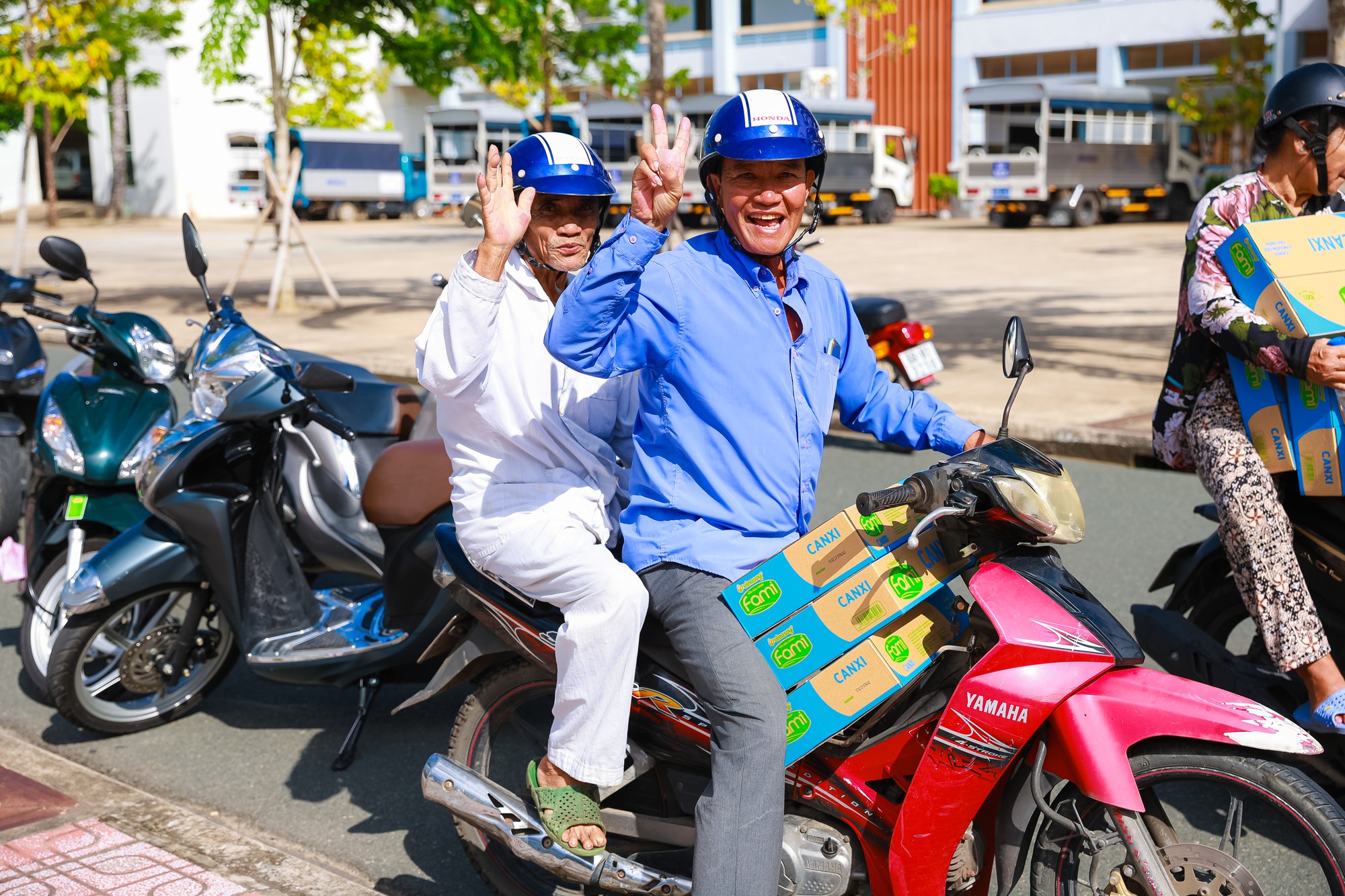 “Hạt vàng tự nhiên” tiếp tục hành trình trao dưỡng chất lành đến người dân An Giang- Ảnh 2.