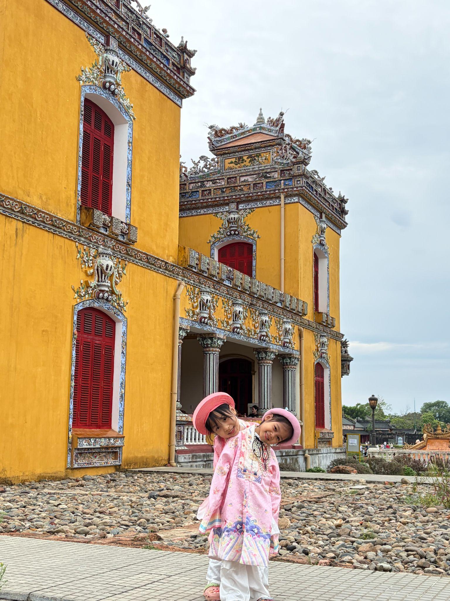 1.500 km v&agrave; 'học kỳ tr&ecirc;n những b&aacute;nh xe': Gi&uacute;p con lớn kh&ocirc;n qua từng tiết học kh&ocirc;ng bảng đen, phấn trắng- Ảnh 3.