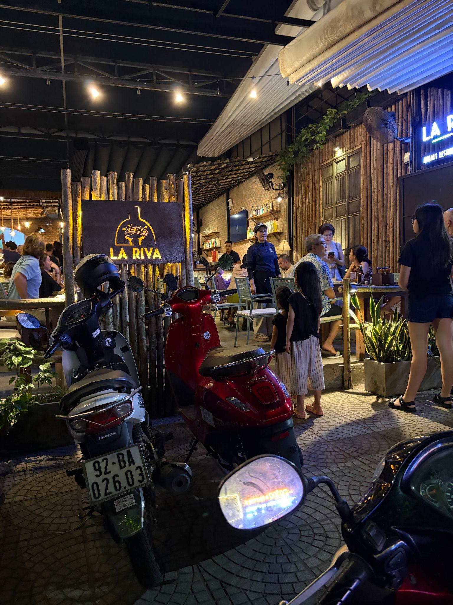 1.500 km v&agrave; 'học kỳ tr&ecirc;n những b&aacute;nh xe': Gi&uacute;p con lớn kh&ocirc;n qua từng tiết học kh&ocirc;ng bảng đen, phấn trắng- Ảnh 5.