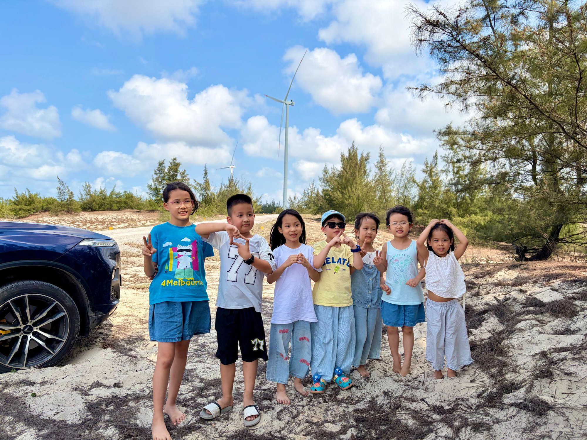 1.500 km v&agrave; 'học kỳ tr&ecirc;n những b&aacute;nh xe': Gi&uacute;p con lớn kh&ocirc;n qua từng tiết học kh&ocirc;ng bảng đen, phấn trắng- Ảnh 7.