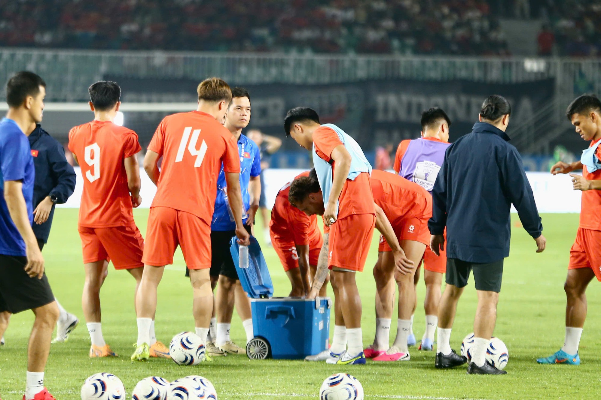 Diễn biến ĐT Indonesia vs Việt Nam: VÀO! Xuân Son lập công, 3-0 cho Việt Nam - Ảnh 4.