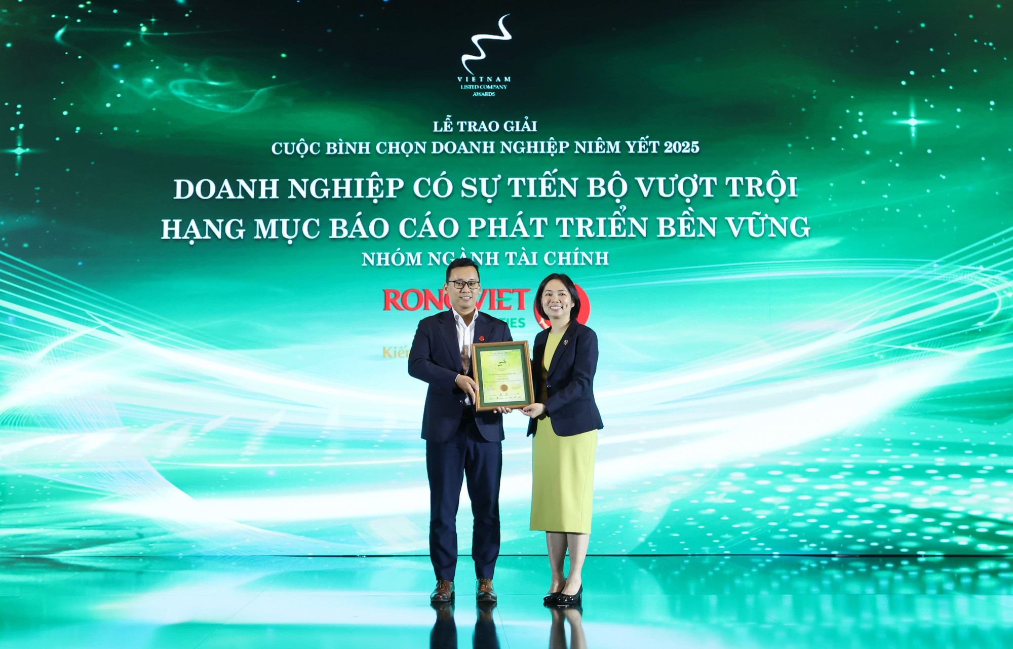 Chứng kho&aacute;n Rồng Việt c&ocirc;ng bố B&aacute;o c&aacute;o Ph&aacute;t triển bền vững 2025 - Ảnh 2.