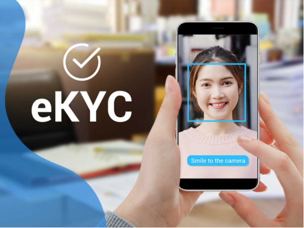 Mở thẻ t&iacute;n dụng online: Xu hướng ti&ecirc;u d&ugrave;ng kh&ocirc;ng tiền mặt ng&agrave;y c&agrave;ng phổ biến - Ảnh 1.