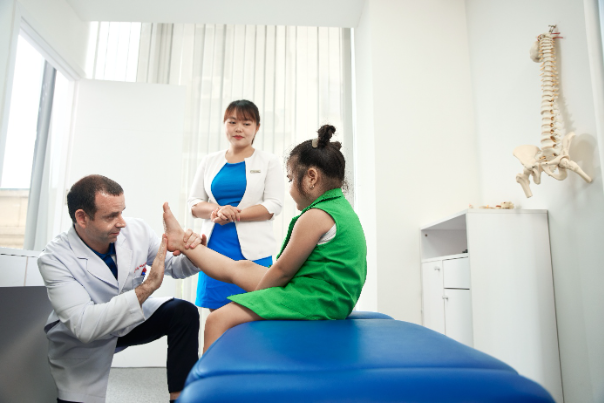 Hệ thống Ph&ograve;ng kh&aacute;m ACC n&acirc;ng cao sức khỏe cơ xương khớp, kiến tạo chất lượng sống bền vững - Ảnh 2.
