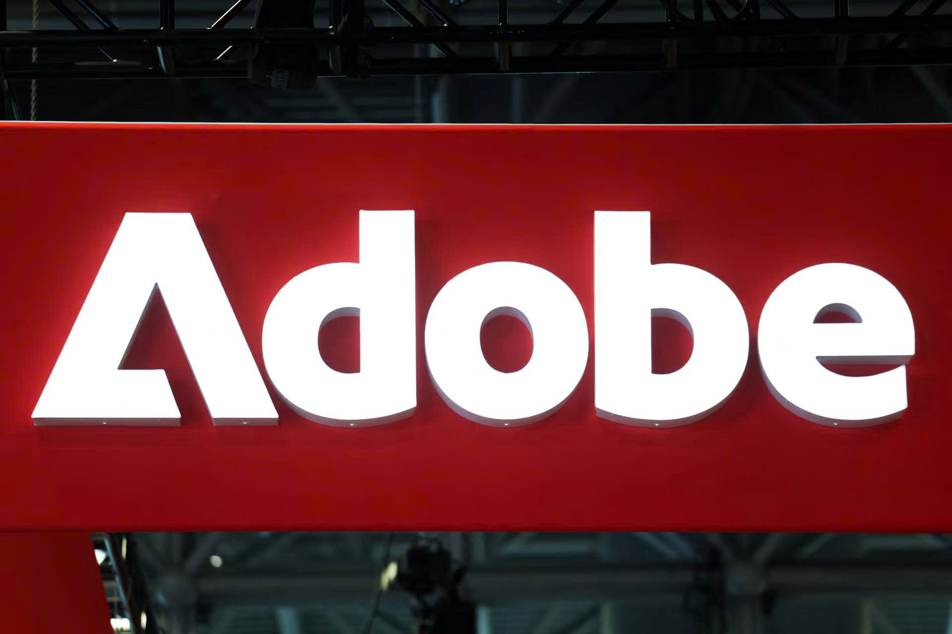 Cảnh b&aacute;o t&igrave;nh trạng mua phần mềm Adobe gi&aacute; rẻ khiến mất trắng dữ liệu - Ảnh 2.
