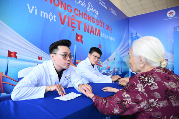 Chuỗi nhà thuốc hiện diện tại Côn Đảo: Long Châu "đi thật xa để đến thật gần" người dân- Ảnh 8.