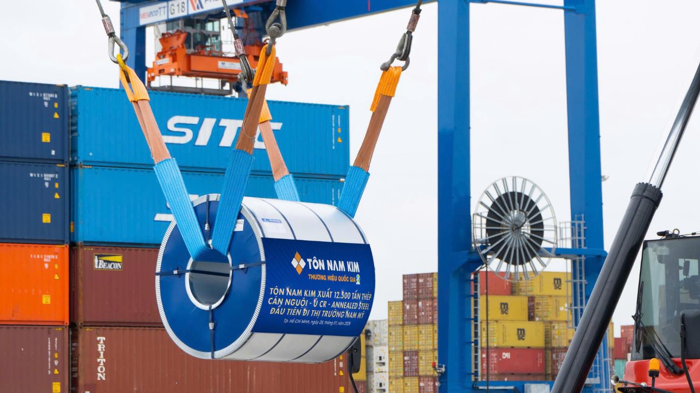 T&ocirc;n Nam Kim xuất khẩu 12.500 tấn th&eacute;p c&aacute;n nguội ủ đầu ti&ecirc;n sang Nam Mỹ- Ảnh 1.