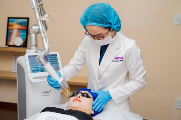 V&igrave; sao ng&agrave;y c&agrave;ng nhiều kh&aacute;ch h&agrave;ng lựa chọn m&ocirc; h&igrave;nh Doctor-Led Beauty Clinic để chăm s&oacute;c cho l&agrave;n da?- Ảnh 2.