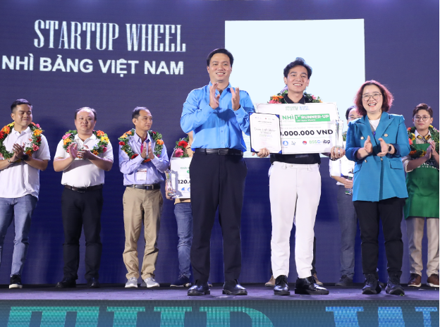 Trần Anh Kh&ocirc;i v&agrave; Hitek Drone: Ti&ecirc;n phong đưa Drone Light Show về Việt Nam- Ảnh 2.