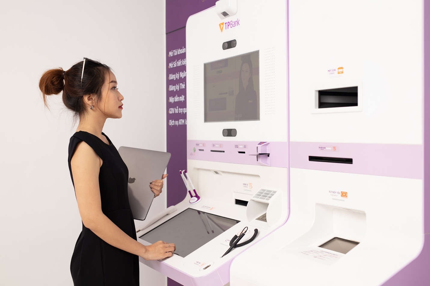 TPBank ra mắt t&iacute;nh năng r&uacute;t tiền mặt cho Doanh nghiệp tại LiveBank 24/7 - Ảnh 1.