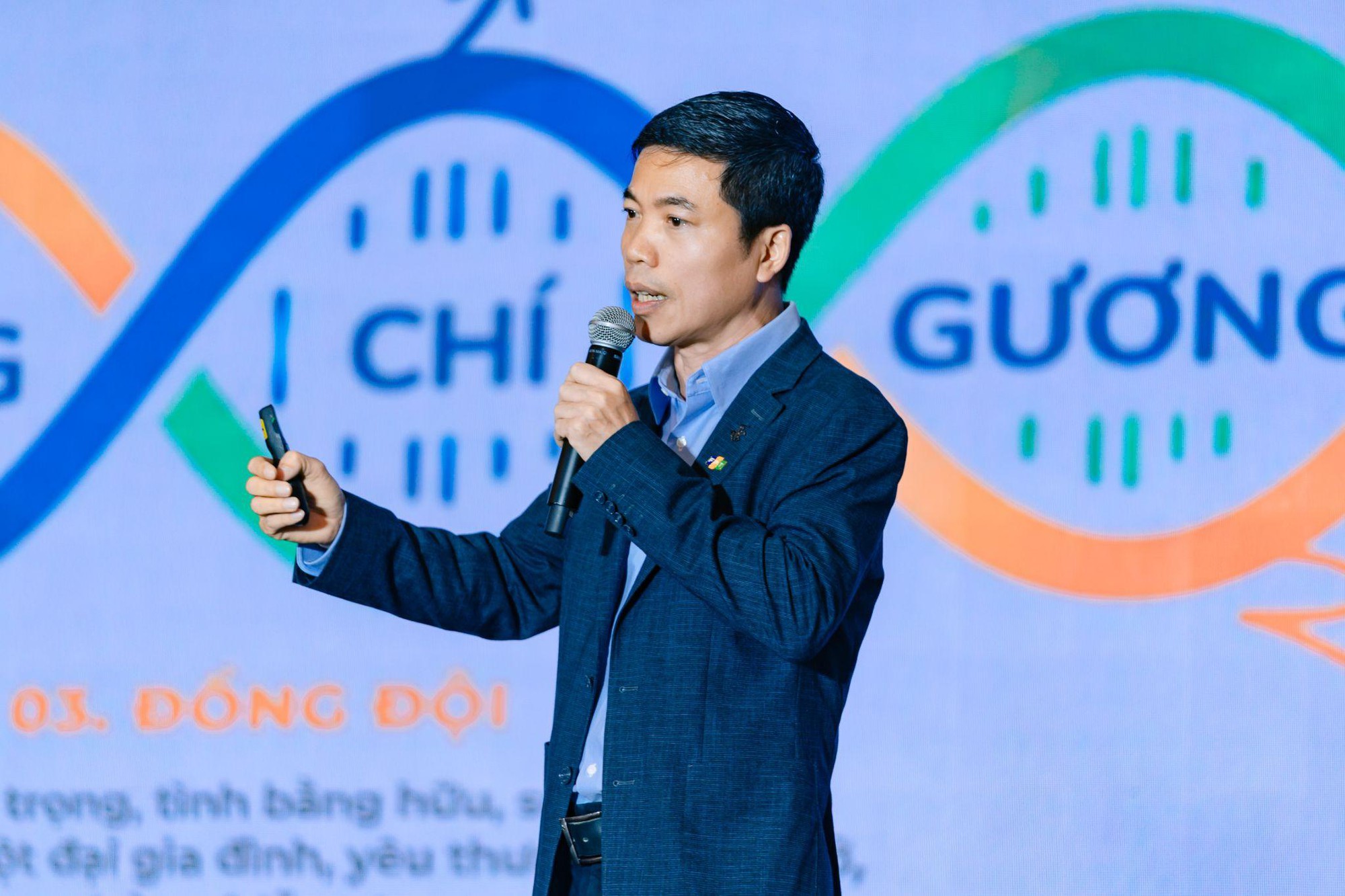 Da LAB, Dangrangto c&ugrave;ng d&agrave;n sao Esports xuất hiện tại buổi lễ định hướng của FPT Polytechnic - Ảnh 5.