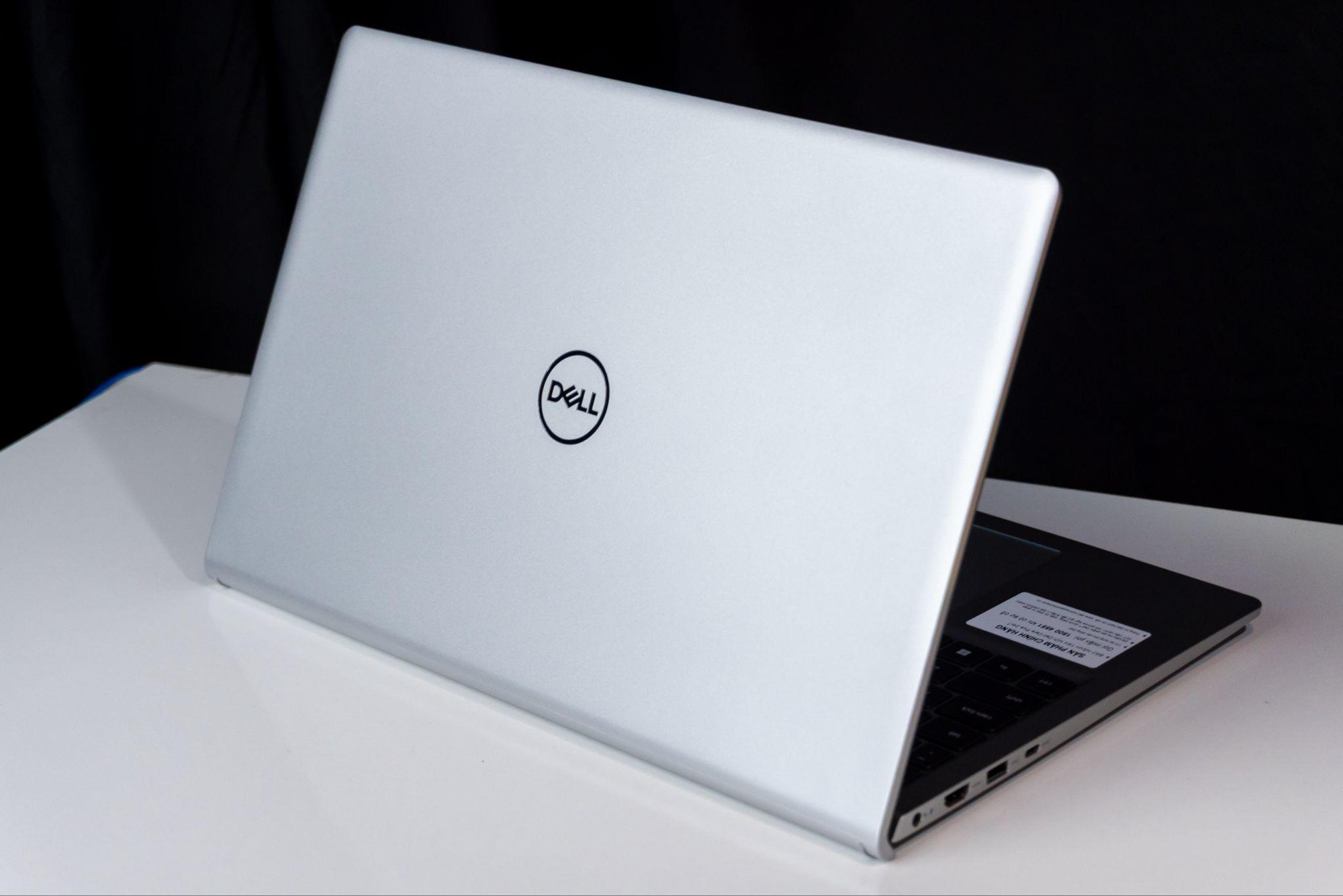 T&acirc;n sinh vi&ecirc;n n&ecirc;n mua laptop n&agrave;o? Thời điểm n&agrave;o n&ecirc;n mua laptop?- Ảnh 3.