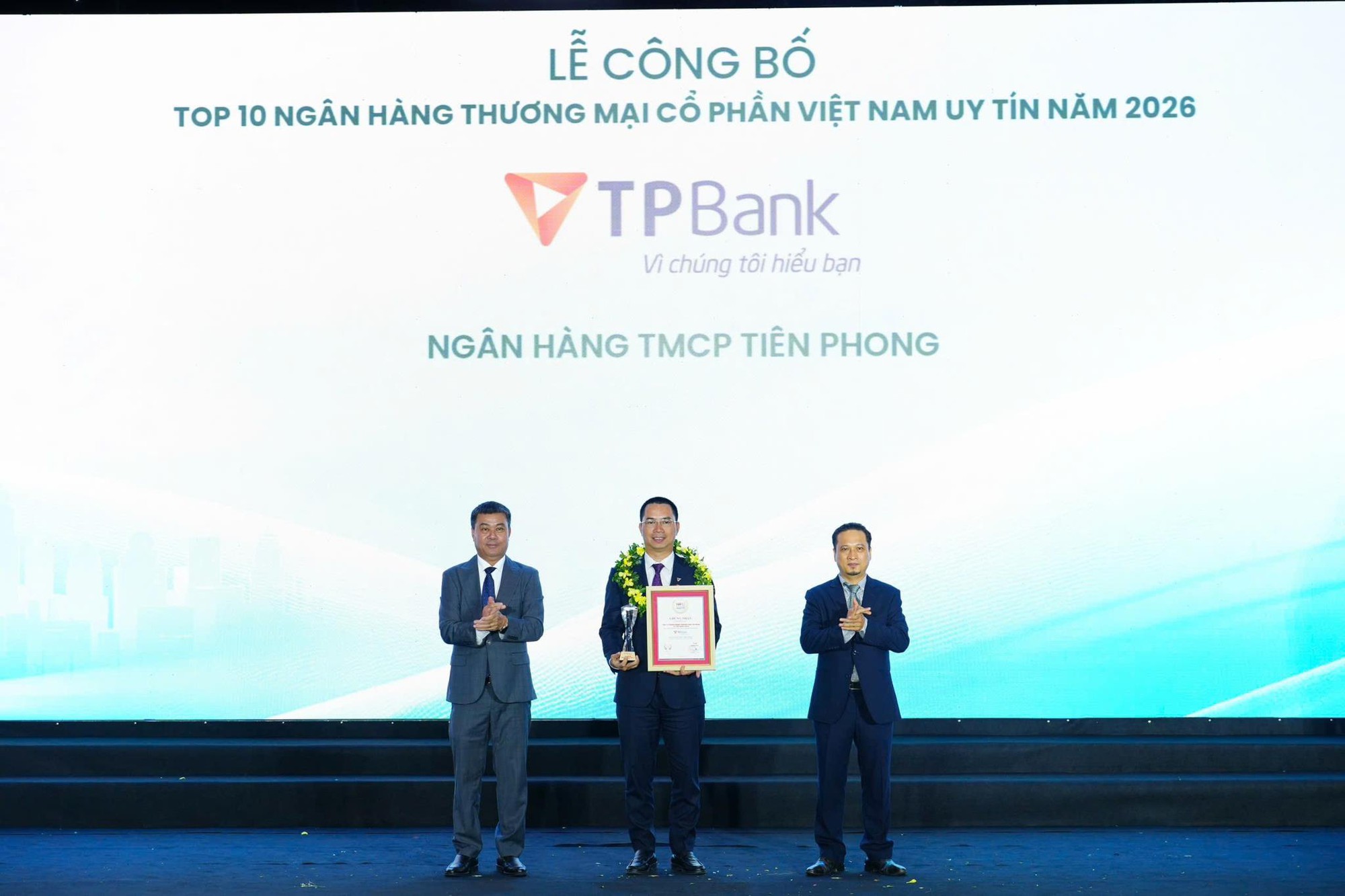 Giải m&atilde; bộ 3 trụ cột gi&uacute;p TPBank li&ecirc;n tục trụ vững Top 10 Ng&acirc;n h&agrave;ng tư nh&acirc;n uy t&iacute;n - Ảnh 1.