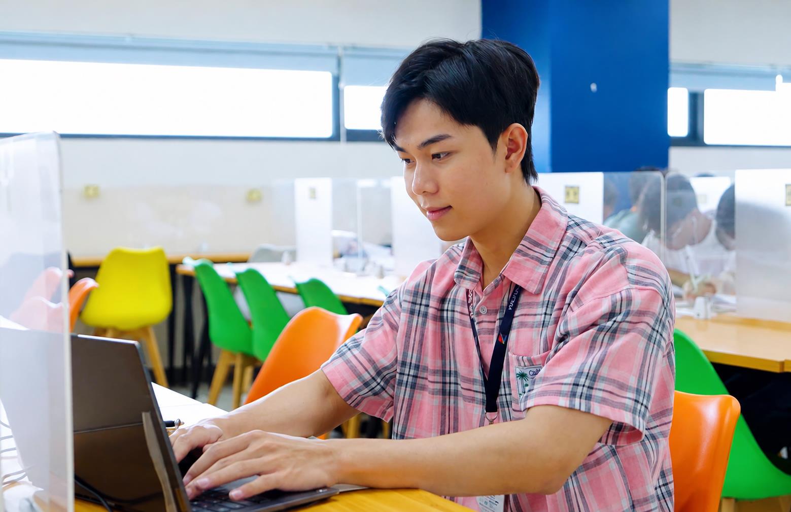 M&ocirc;i trường học tập to&agrave;n diện gi&uacute;p sinh vi&ecirc;n HUFLIT sẵn s&agrave;ng cho thị trường lao động chất lượng cao- Ảnh 2.