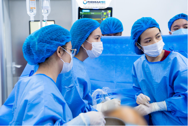 Đi&ecirc;̀u gì khi&ecirc;́n chuy&ecirc;n gia thế giới cùng b&agrave;n về tương lai Y học b&agrave;o thai Việt Nam? - Ảnh 1.