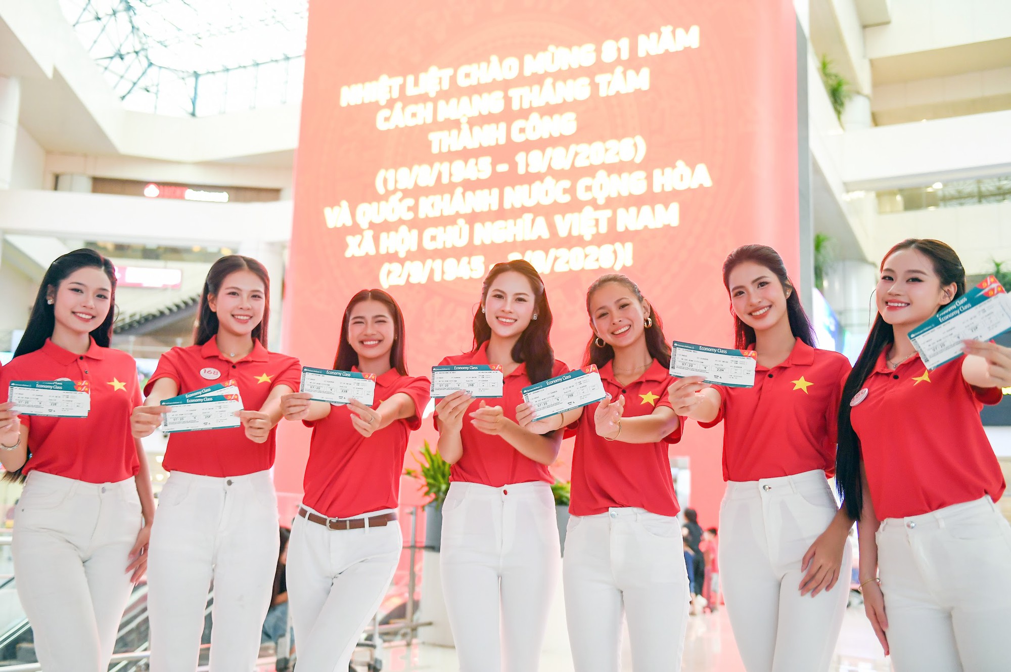 Giai điệu Quốc kh&aacute;nh vang l&ecirc;n ở độ cao 10.000 m&eacute;t tr&ecirc;n chuyến bay Vietnam Airlines- Ảnh 3.