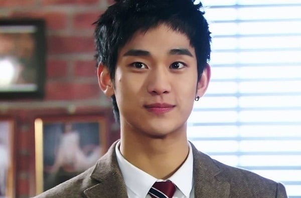 "Kim Soo Hyun không biết xấu hổ"- Ảnh 4.