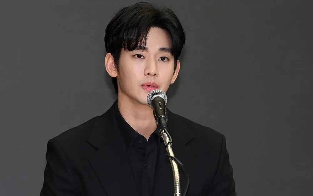 "Kim Soo Hyun không biết xấu hổ"- Ảnh 2.