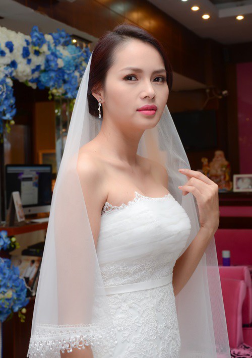 &Aacute; hậu Vbiz từng b&aacute;n c&aacute; kh&ocirc; nu&ocirc;i 5 con: Mua penthouse hơn 10 tỷ, 2 lần cưới hụt - Ảnh 9.