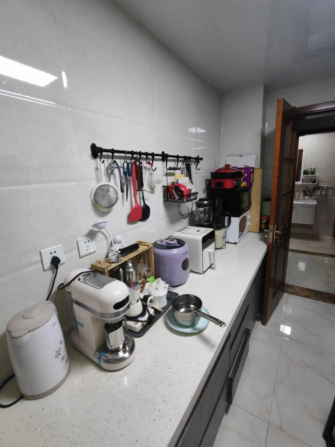 Sau một lần dọn nh&agrave; thật kỹ, t&ocirc;i quyết kh&ocirc;ng mua lại 6 m&oacute;n n&agrave;y: Tốn tiền, chiếm chỗ, c&agrave;ng d&ugrave;ng c&agrave;ng thấy mệt - Ảnh 3.