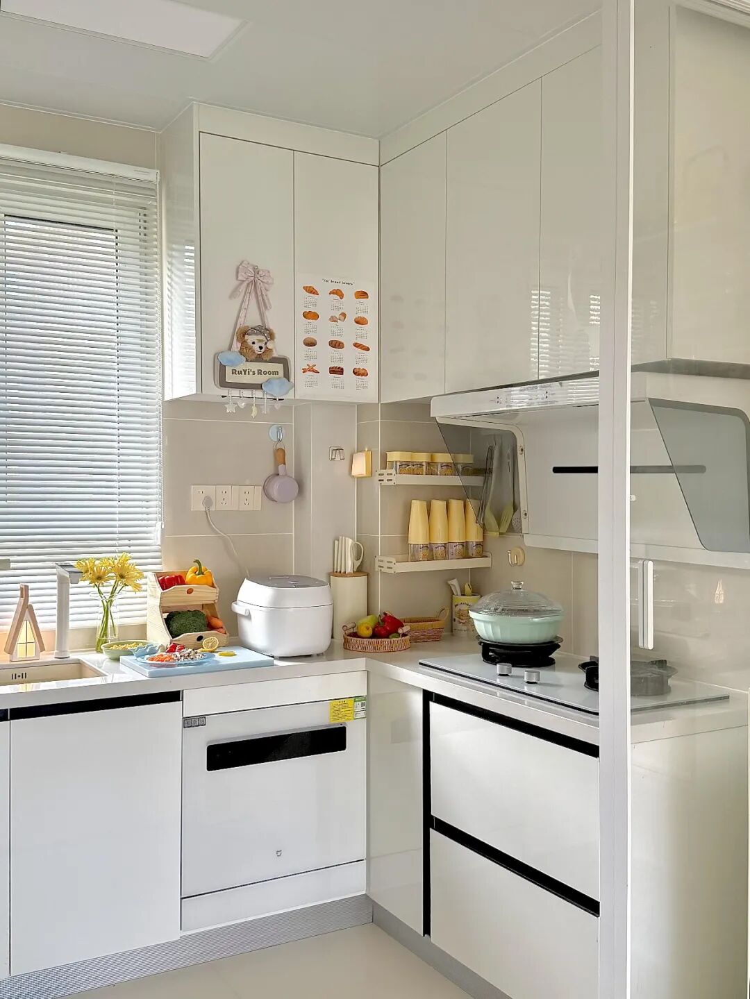 Sau một lần dọn nh&agrave; thật kỹ, t&ocirc;i quyết kh&ocirc;ng mua lại 6 m&oacute;n n&agrave;y: Tốn tiền, chiếm chỗ, c&agrave;ng d&ugrave;ng c&agrave;ng thấy mệt - Ảnh 4.