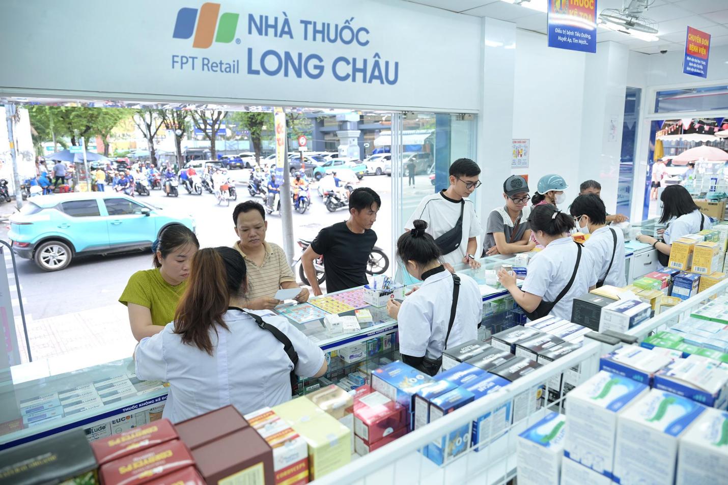 FPT Retail v&agrave;o Top doanh nghiệp nộp ng&acirc;n s&aacute;ch lớn nhất Việt Nam - Ảnh 2.