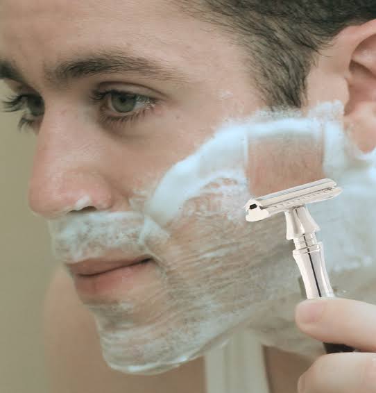 Vì sao chỉ có vài quốc gia trên thế giới sản xuất được lưỡi dao cạo râu?- Ảnh 2.
