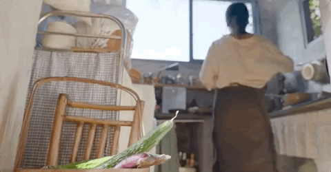 Người phụ nữ 37 tuổi cải tạo căn hộ 45m&sup2; th&agrave;nh nơi ai cũng muốn gh&eacute;: Kh&ocirc;ng điều h&ograve;a, &iacute;t d&ugrave;ng điện thoại, đồ cũ cũng th&agrave;nh đẹp - Ảnh 14.