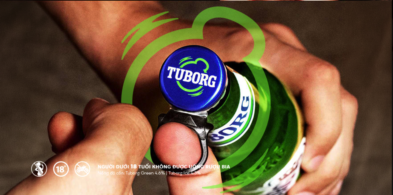 Giật nắp bia Tuborg giữa cuộc vui phá chuẩn, người phụ nữ ở Huế bất ngờ ẵm trọn giải đặc biệt 435 triệu đồng - Ảnh 2.