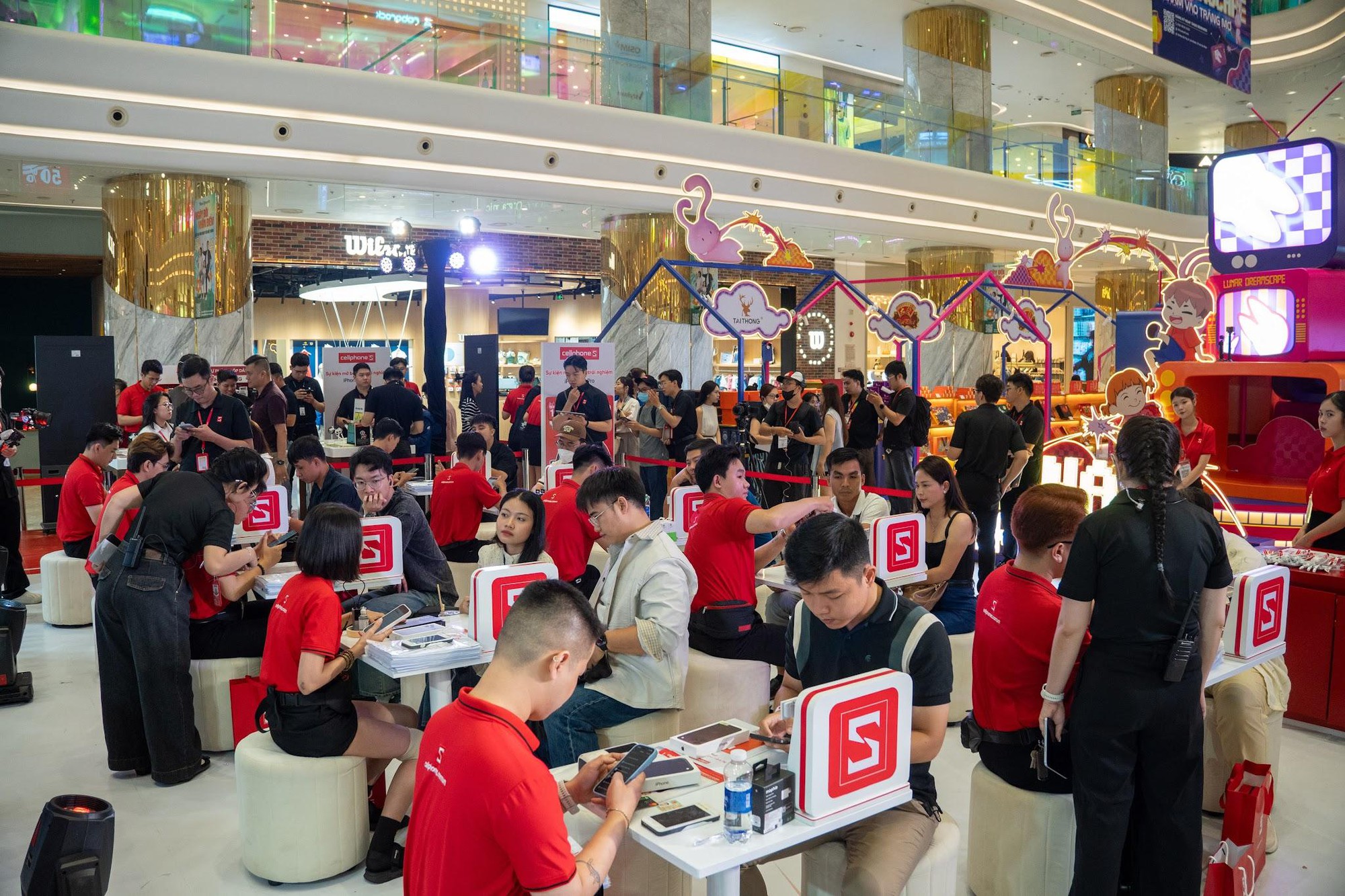 &rlm;CellphoneS bắt đầu giao iPhone 18 Pro v&agrave; 18 Pro Max cho kh&aacute;ch h&agrave;ng đặt trước.&rlm; - Ảnh 3.