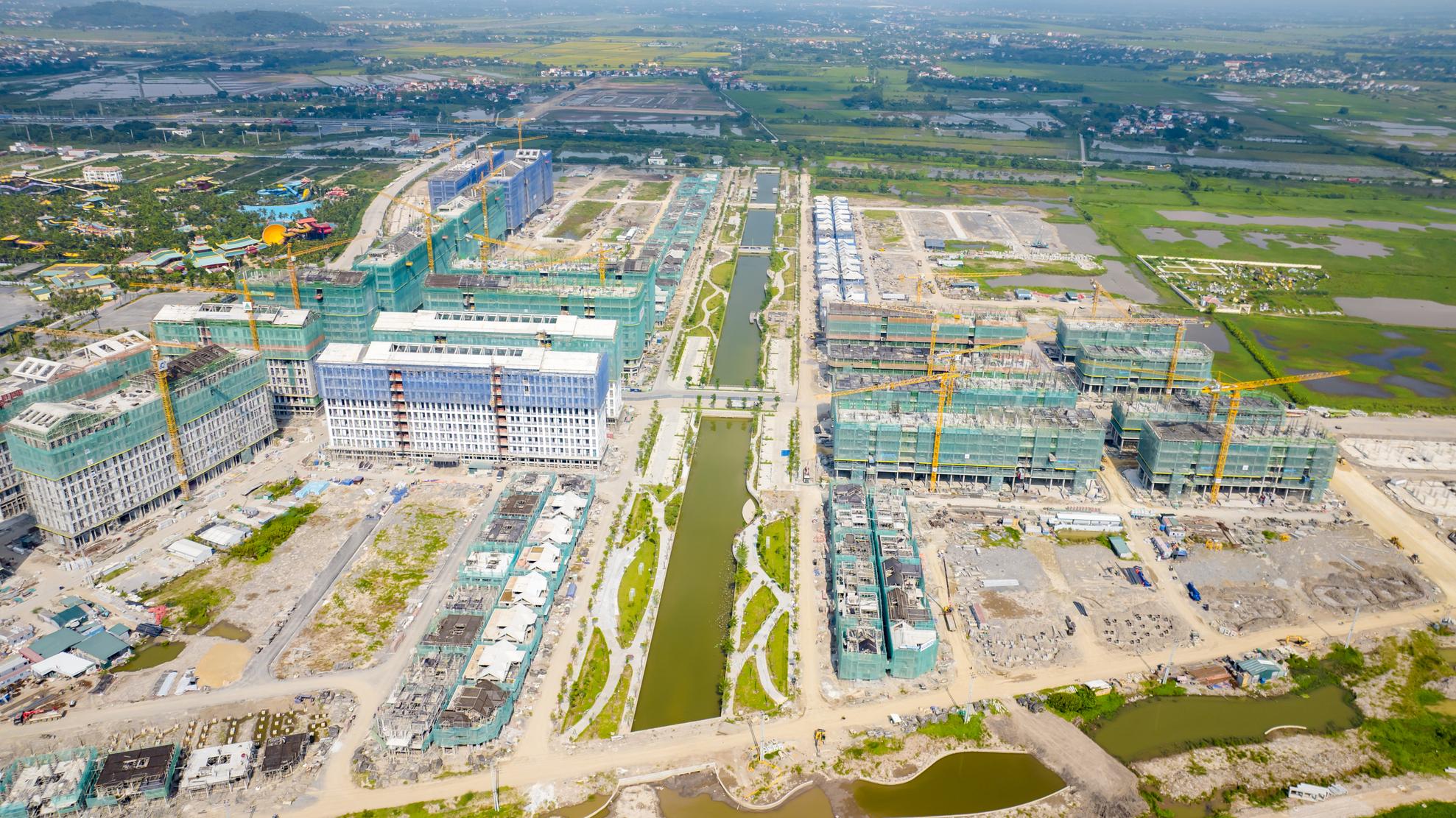 Trốn khói bụi, tắc đường, kiến trúc sư trẻ quyết đưa cả nhà về Sun Urban City sống - Ảnh 5.