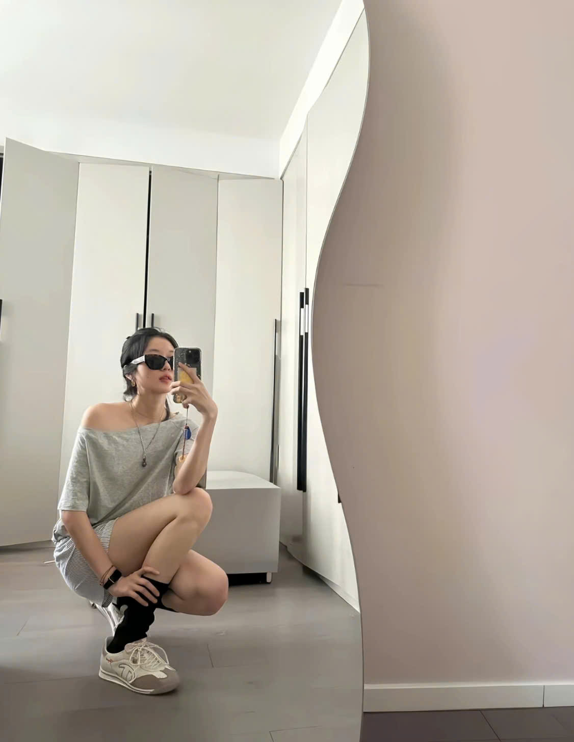 Nữ ch&iacute;nh ng&ocirc;n t&igrave;nh hot nhất l&uacute;c n&agrave;y: Mỹ nữ 1m72 sở hữu đ&ocirc;i ch&acirc;n triệu người ao ước- Ảnh 5.
