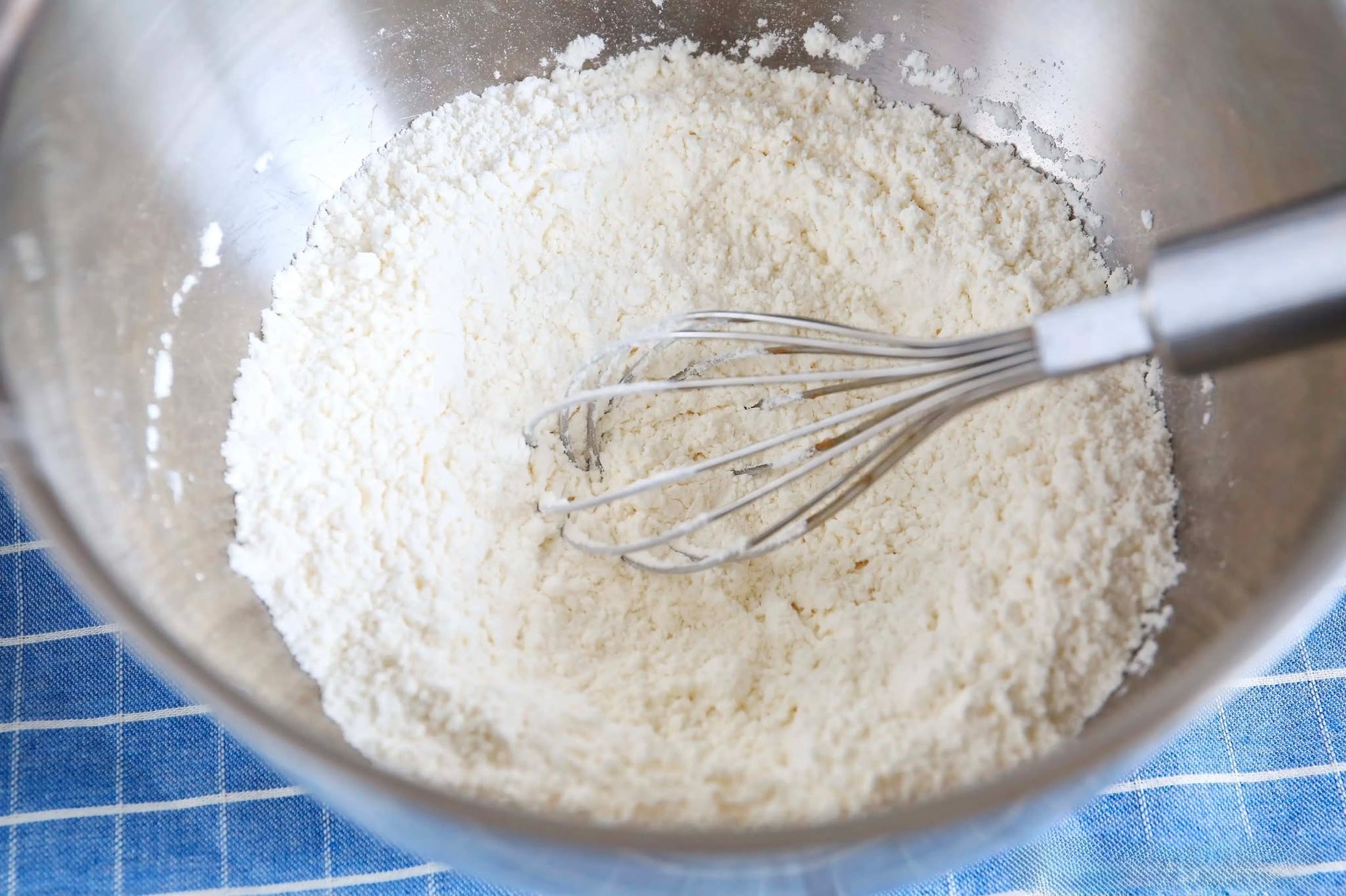 M&oacute;n b&aacute;nh cực dễ l&agrave;m với hương vị tr&aacute;i c&acirc;y thơm lừng, ấm &aacute;p, d&ugrave;ng ăn s&aacute;ng hay uống tr&agrave; chiều đều hợp- Ảnh 10.