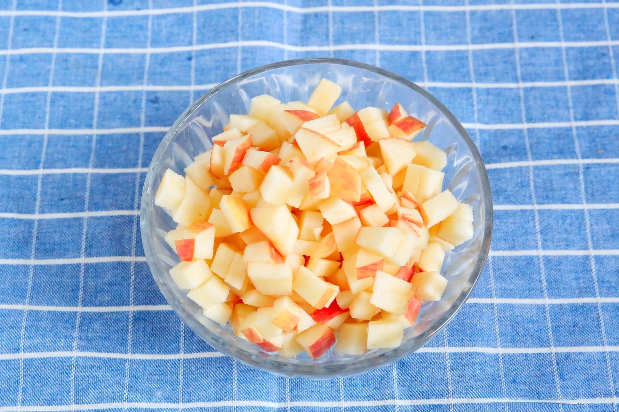 M&oacute;n b&aacute;nh cực dễ l&agrave;m với hương vị tr&aacute;i c&acirc;y thơm lừng, ấm &aacute;p, d&ugrave;ng ăn s&aacute;ng hay uống tr&agrave; chiều đều hợp- Ảnh 5.
