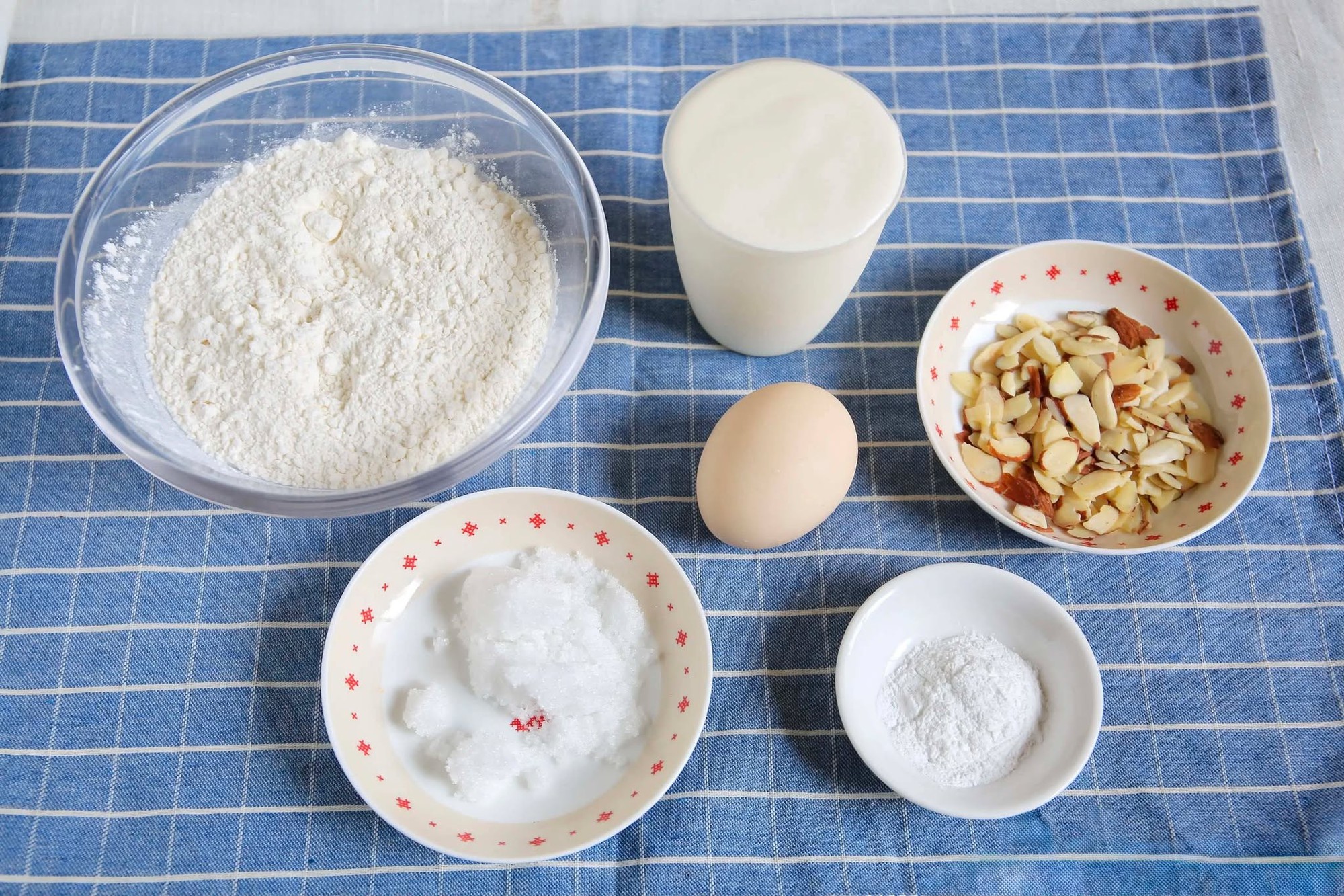 M&oacute;n b&aacute;nh cực dễ l&agrave;m với hương vị tr&aacute;i c&acirc;y thơm lừng, ấm &aacute;p, d&ugrave;ng ăn s&aacute;ng hay uống tr&agrave; chiều đều hợp- Ảnh 3.