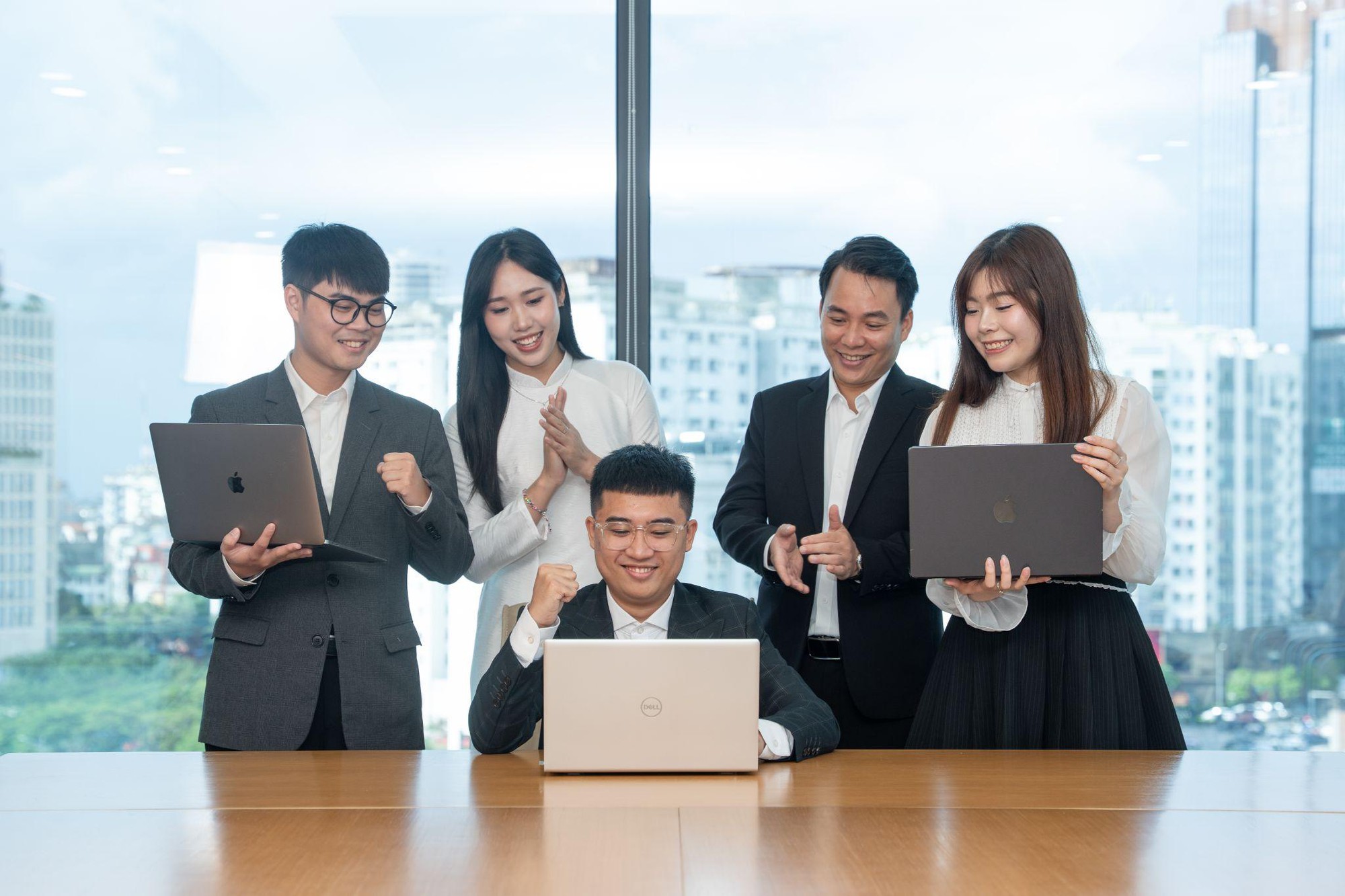 &rlm;Doanh nghiệp t&aacute;i cấu tr&uacute;c, nh&agrave; quản l&yacute; cần năng lực dẫn dắt sự thay đổi&rlm; - Ảnh 1.